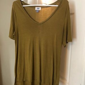 Old Navy olive green v-neck